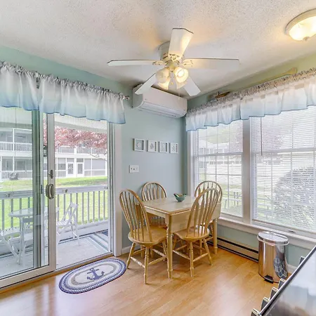 Quaint Condo In Wells With Community Indoor Pool!